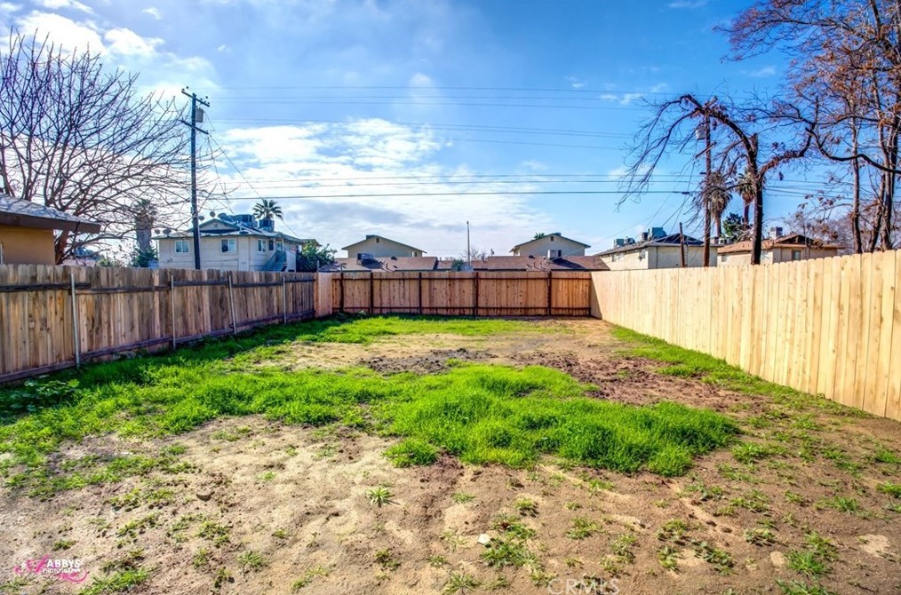 1409 Monterey St, Bakersfield CA  93306-5546 exterior