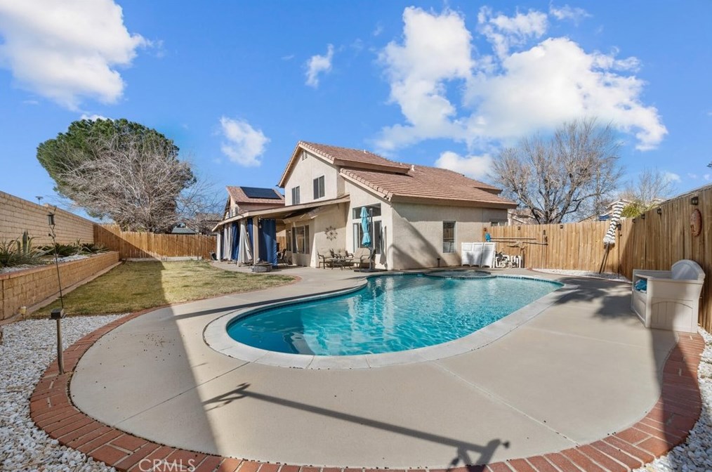 3342 Honeysuckle Ave, Palmdale, CA 93550-1304