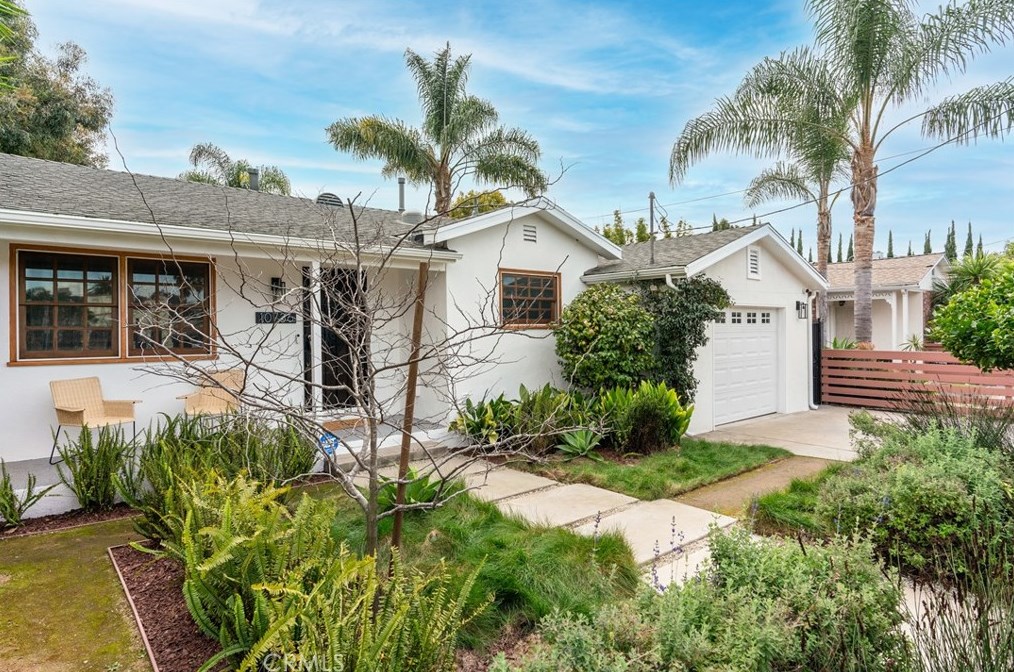 10736 Charnock Rd, Los Angeles, CA 90034-6202