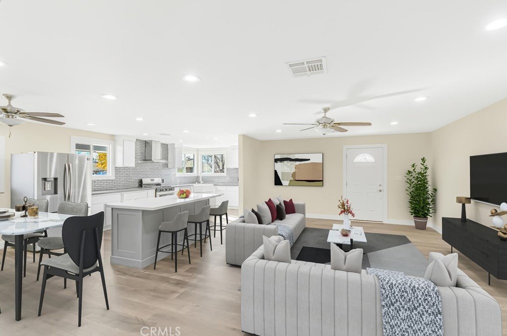 44502 Date Ave, Lancaster CA 93534-3515 exterior