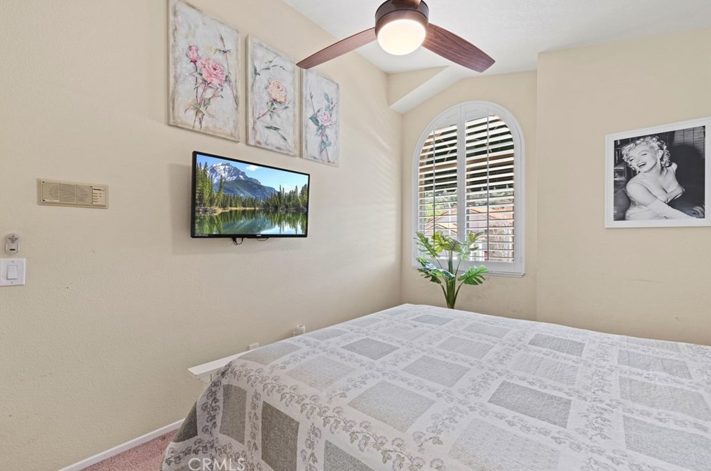 28877 Shadow Valley Ln, Santa Clarita CA  91390-1265 exterior