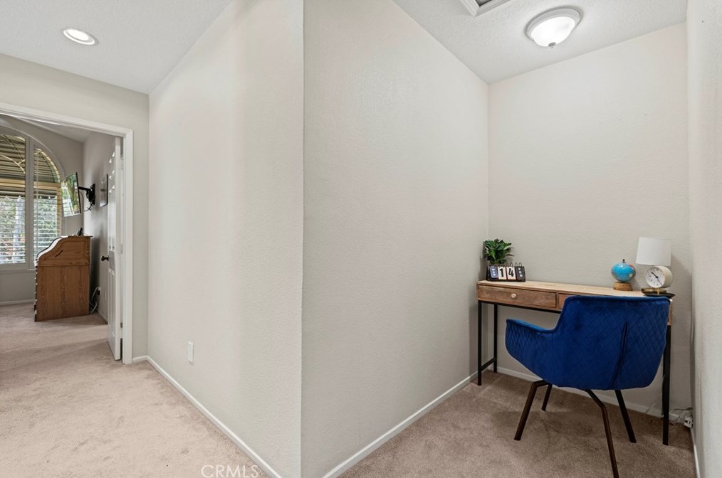 28877 Shadow Valley Ln, Santa Clarita CA  91390-1265 exterior