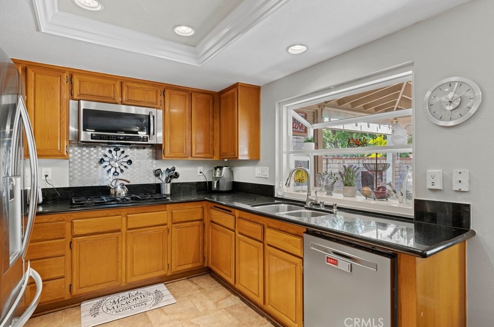 28877 Shadow Valley Ln, Santa Clarita CA  91390-1265 exterior