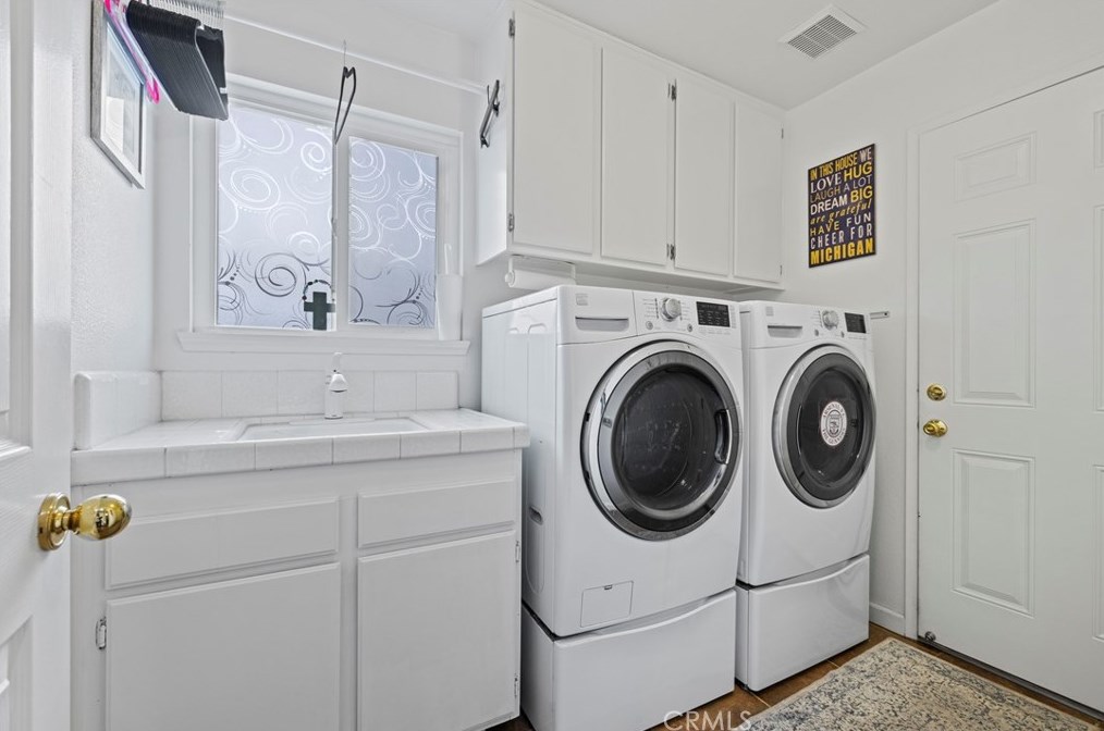 28877 Shadow Valley Ln, Santa Clarita CA  91390-1265 exterior