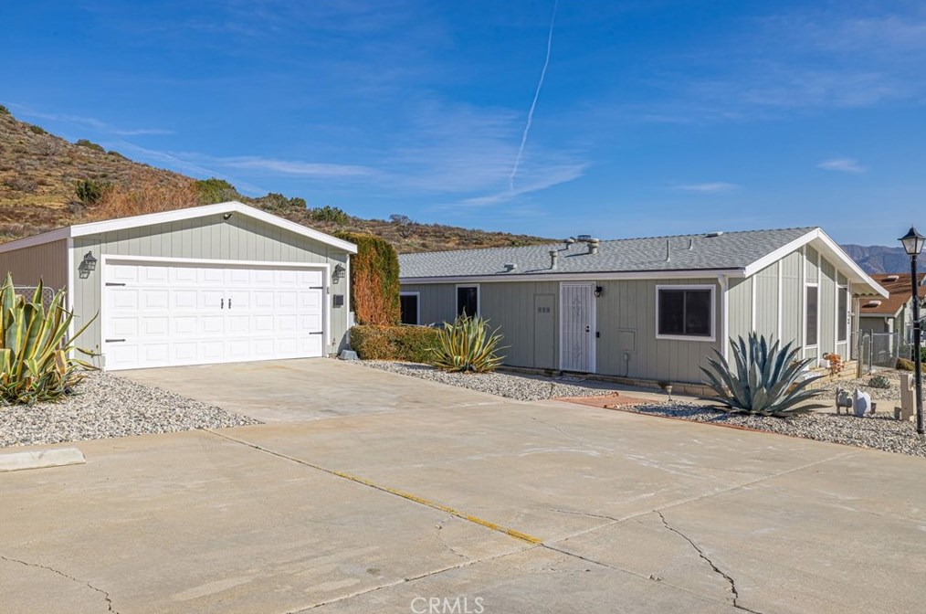 33105 Santiago Rd #72, Acton, CA 93510