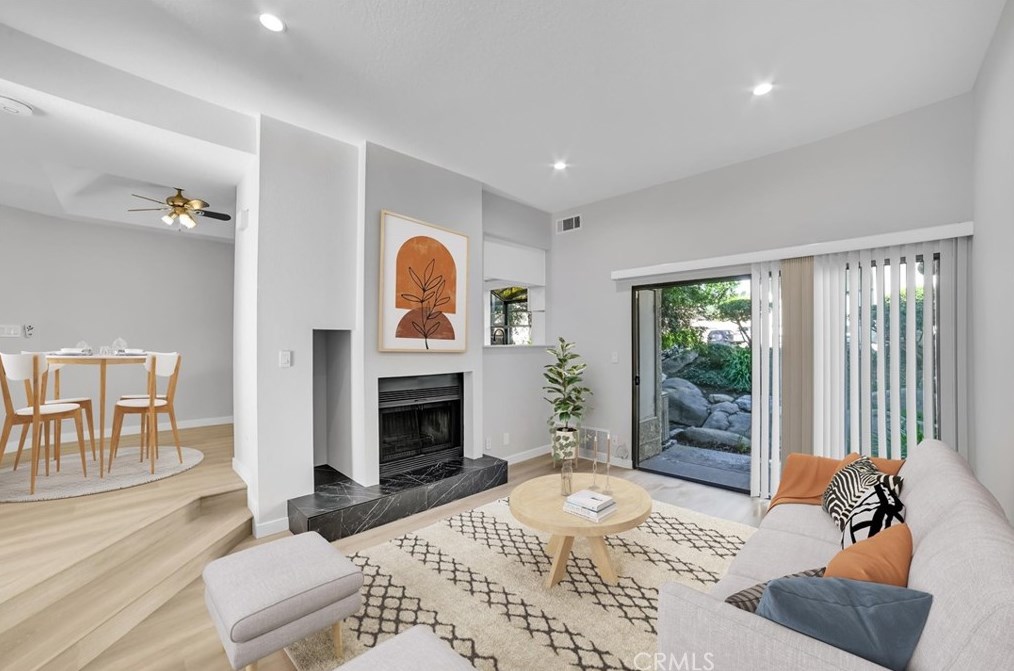 5736 Skyview Way #c, Calabasas, CA 91301