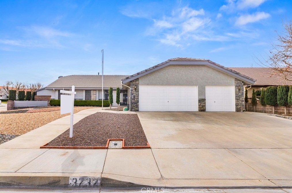 3732 Avenue, Lancaster, CA 93536