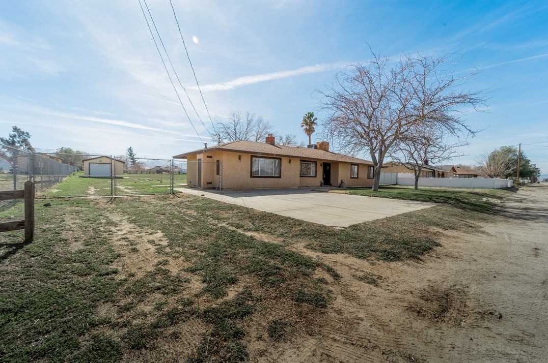 10138 E Ave S2, Juniper Hills, CA 93543