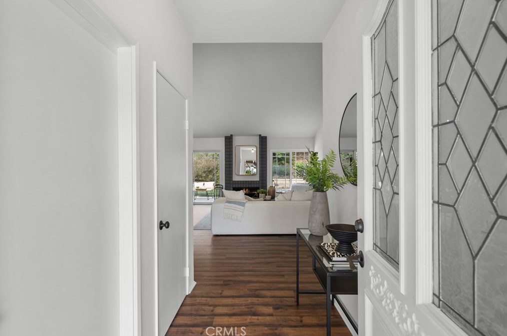 25389 Cariz Dr, Santa Clarita, CA 91355-3139