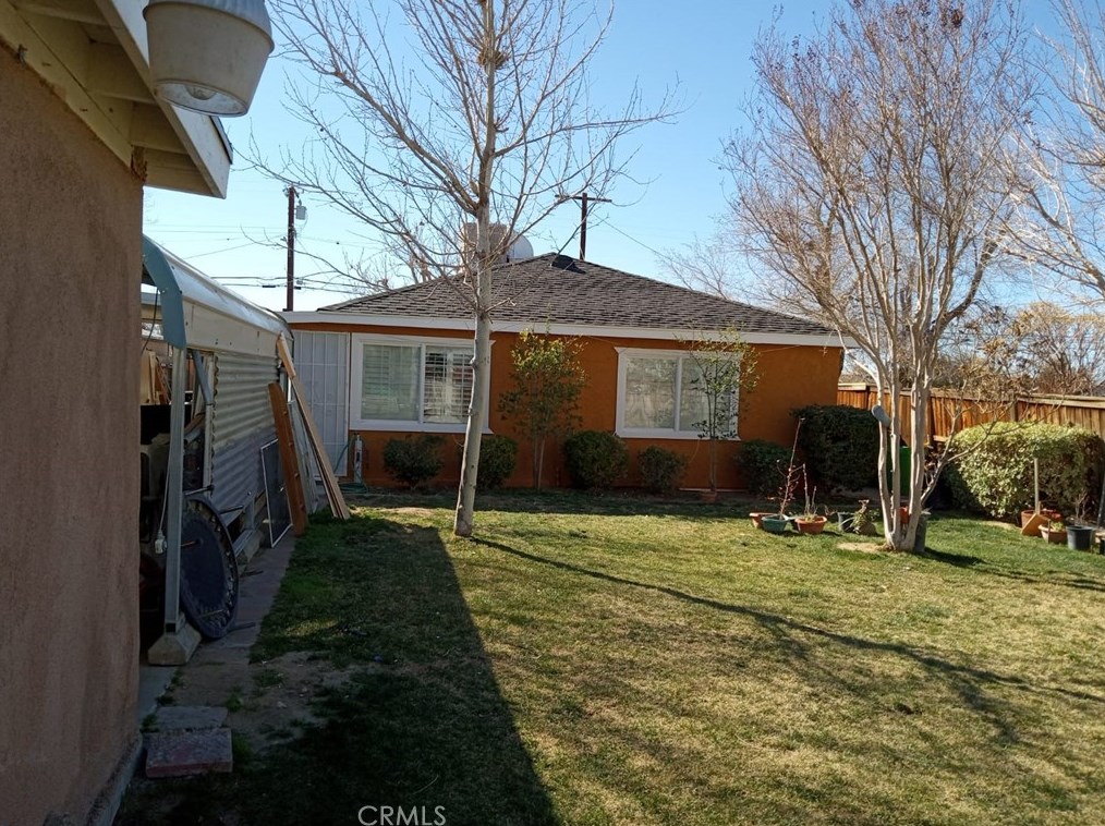 43212 6th St, Lancaster, CA 93535-4760