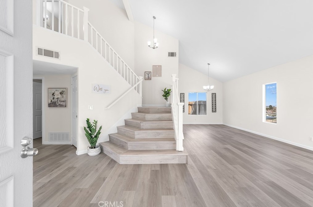 1505 Siberian Ct, Palmdale, CA 93551-4324