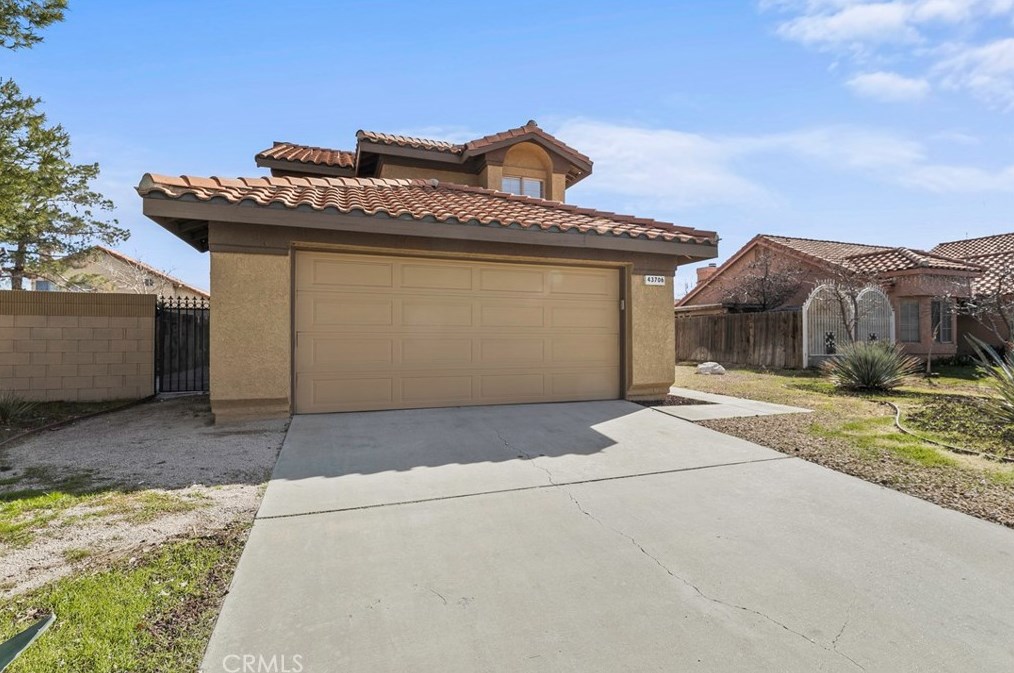 43706 Andale Ave, Lancaster, CA 93535-1214