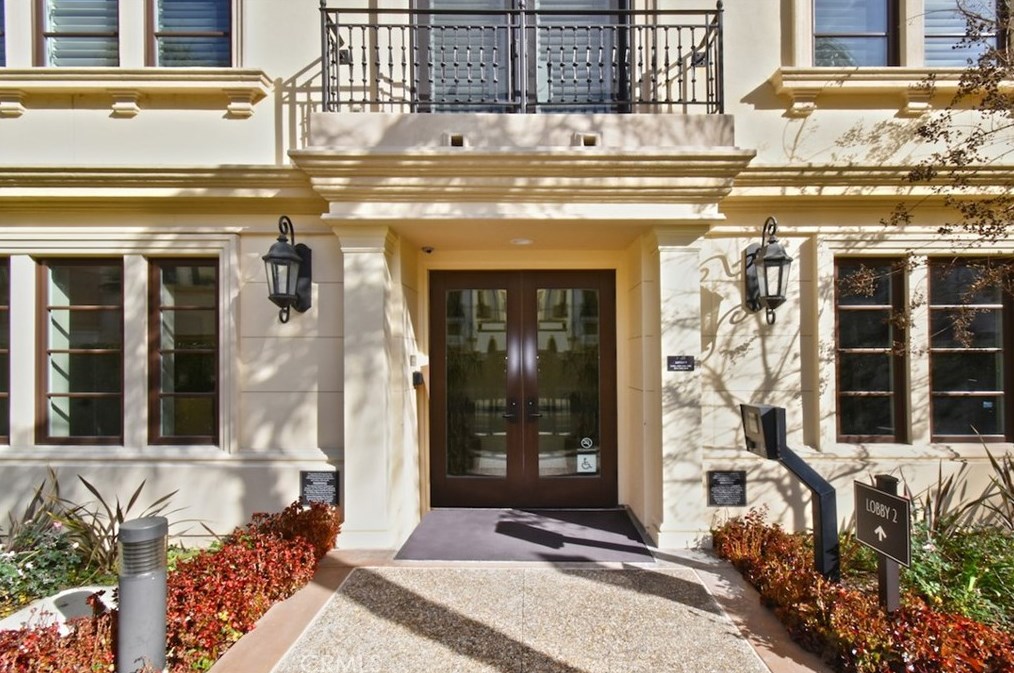 23500 Park Sorrento #d22, Calabasas, CA 91302
