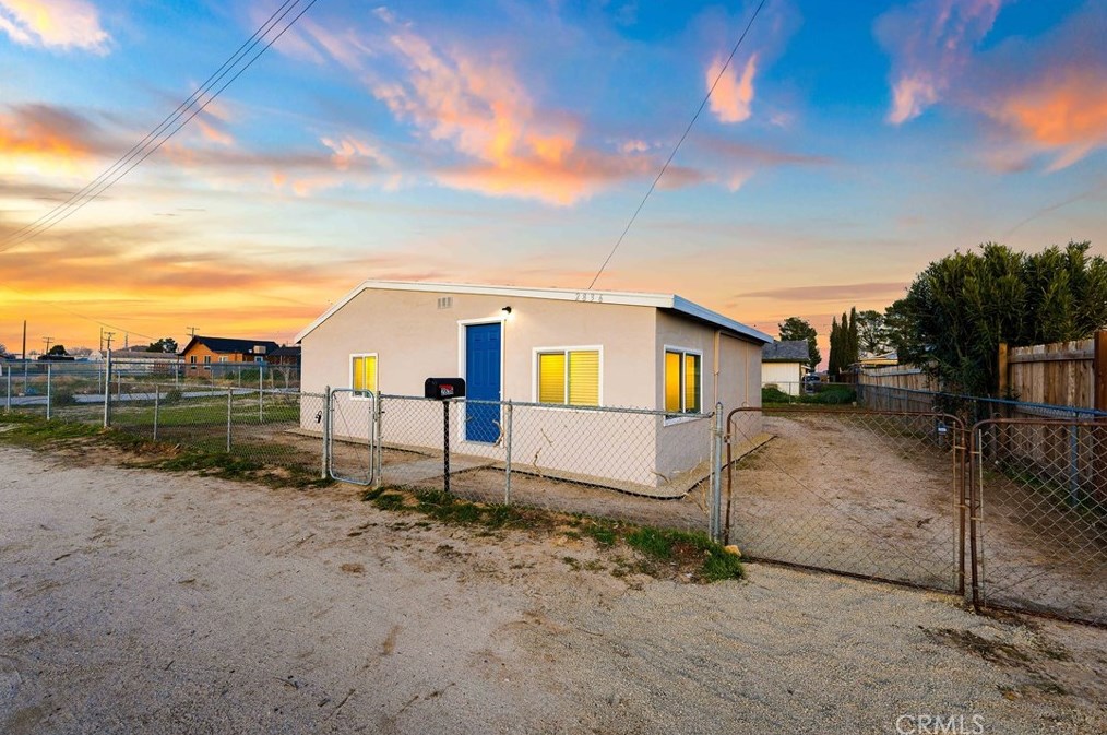 2836 Dixie St, Tropico Village CA  93560-6174 exterior