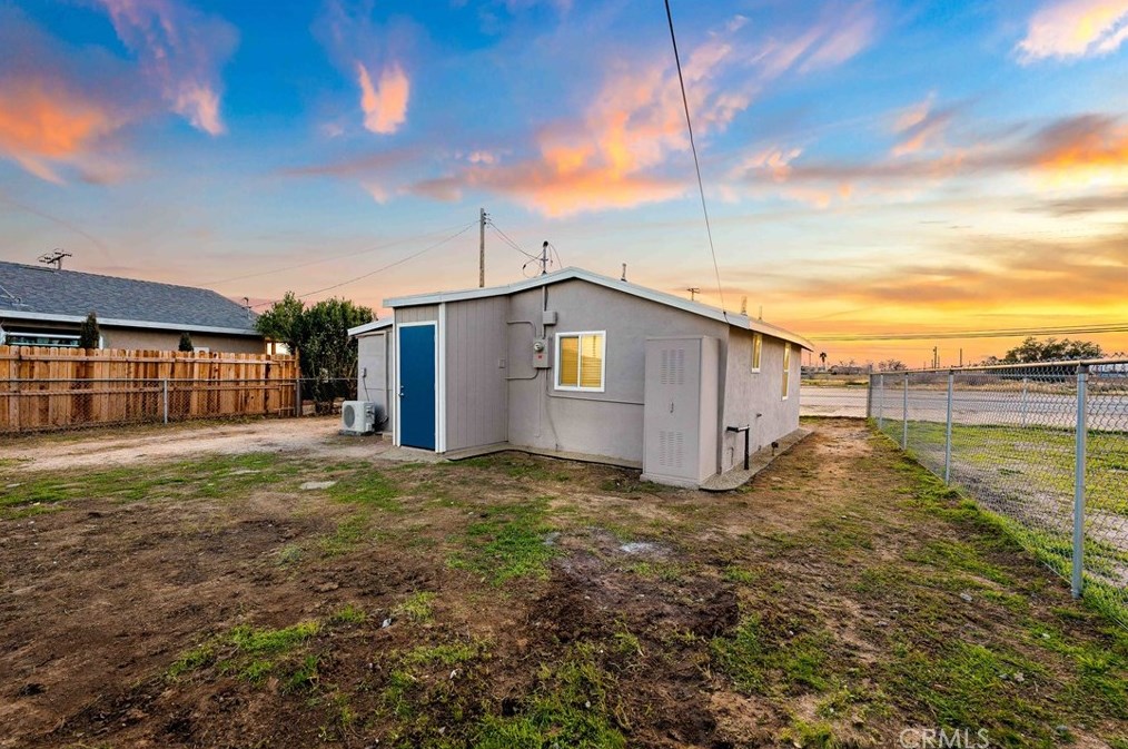 2836 Dixie St, Tropico Village CA  93560-6174 exterior