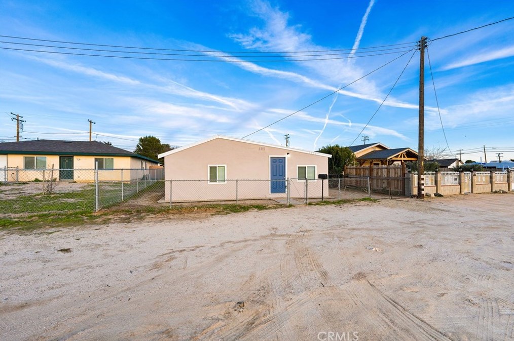 2836 Dixie St, Tropico Village CA  93560-6174 exterior