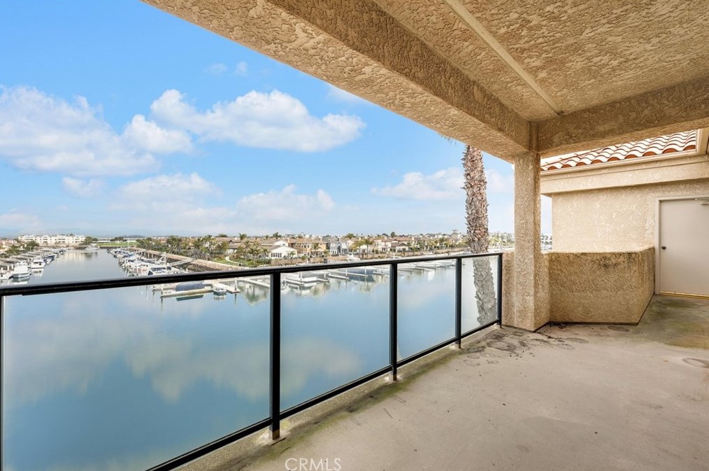 1740 Emerald Isle Way, Oxnard, CA 93035