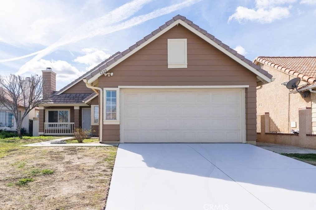5220 Sunburst Dr, Palmdale, CA 93552-5330