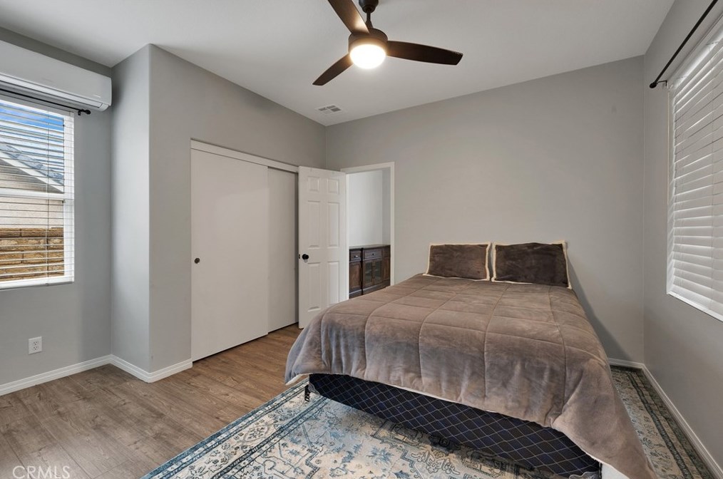 28544 Redwood Canyon Pl, Santa Clarita CA  91390-5726 exterior