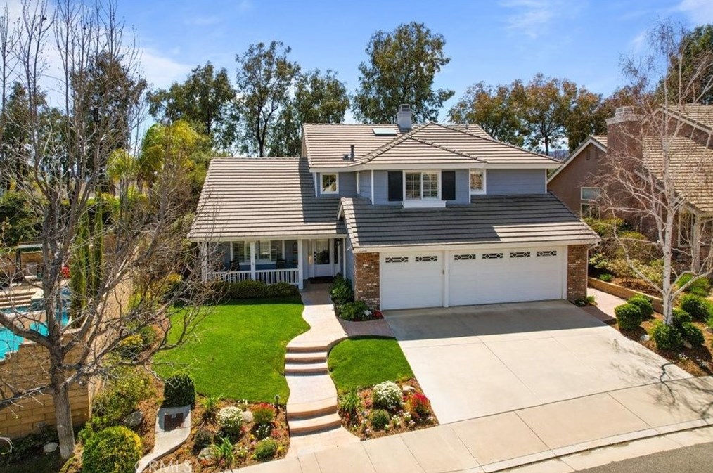 23210 Beaumont St, Santa Clarita, CA 91354-2139