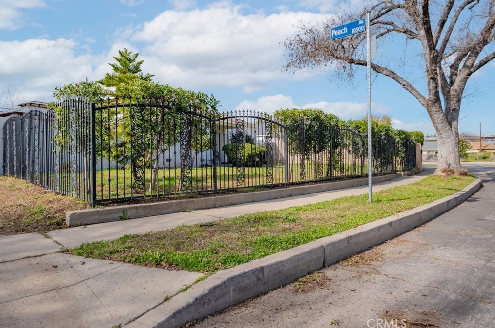 15456 San Jose St, San Fernando, CA 91345
