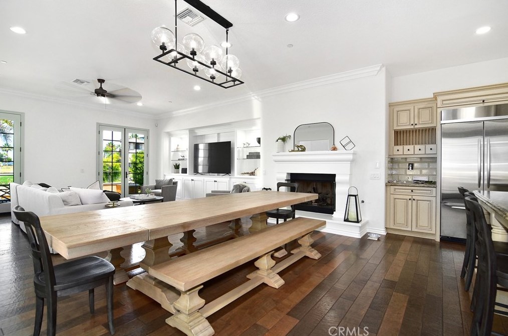 4011 Adriatic St, Oxnard CA  93035-1424 exterior