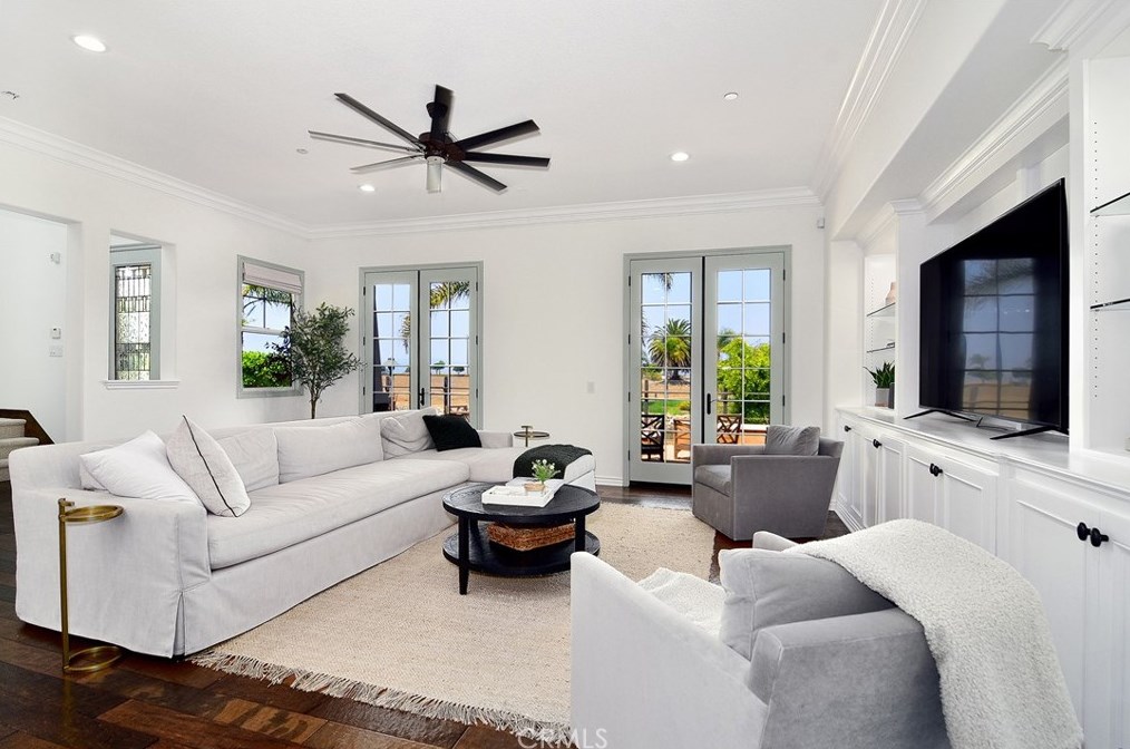 4011 Adriatic St, Oxnard, CA 93035