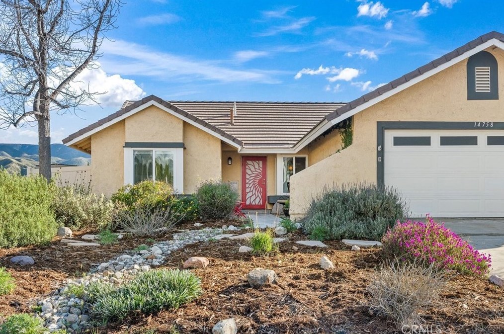 14758 Begonias Ln, Santa Clarita, CA 91387-2201