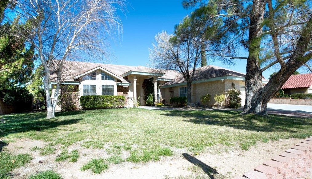 3855 W Ave K4, Lancaster, CA 93536