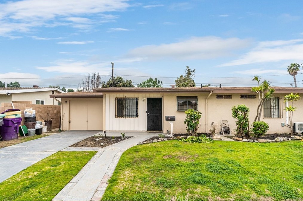 6828 E Mantova St, Long Beach, CA 90815