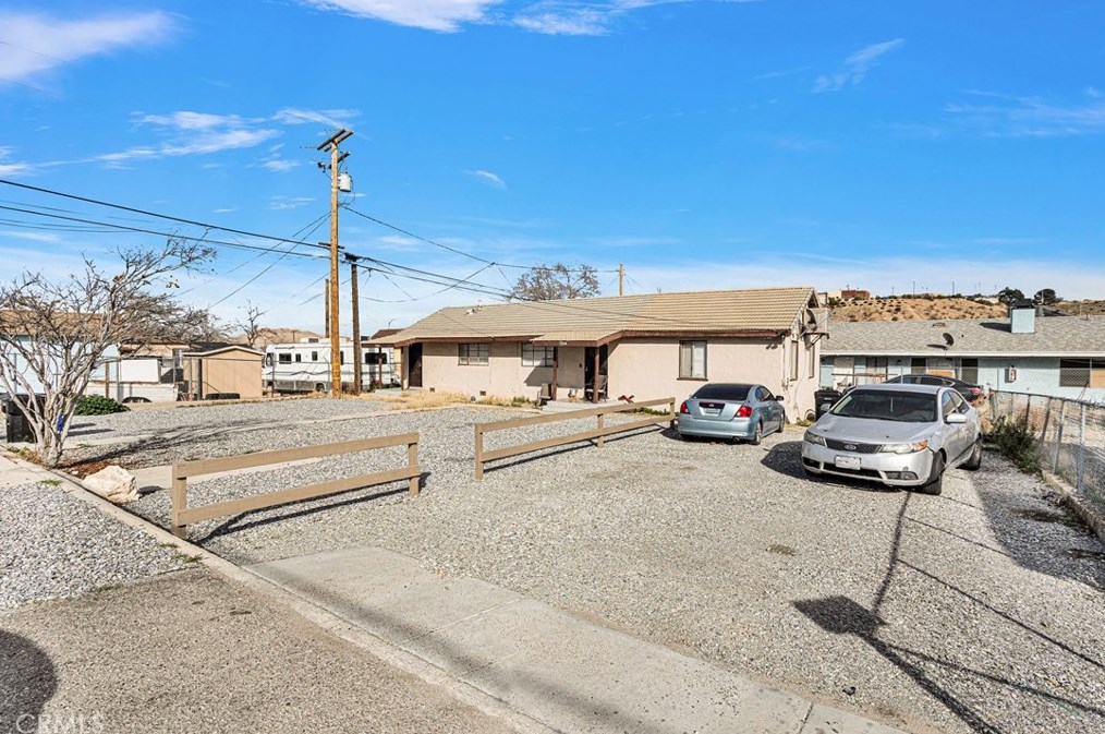 15216 Center St, Victorville, CA 92395