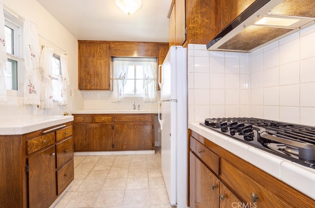 13167 Glamis St, Los Angeles CA  91331-3241 exterior