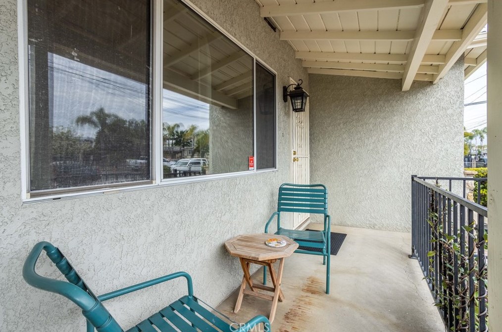13167 Glamis St, Los Angeles CA  91331-3241 exterior