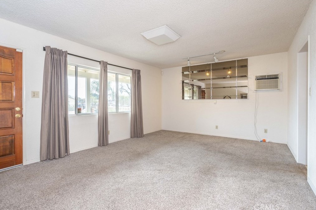 13167 Glamis St, Los Angeles CA  91331-3241 exterior