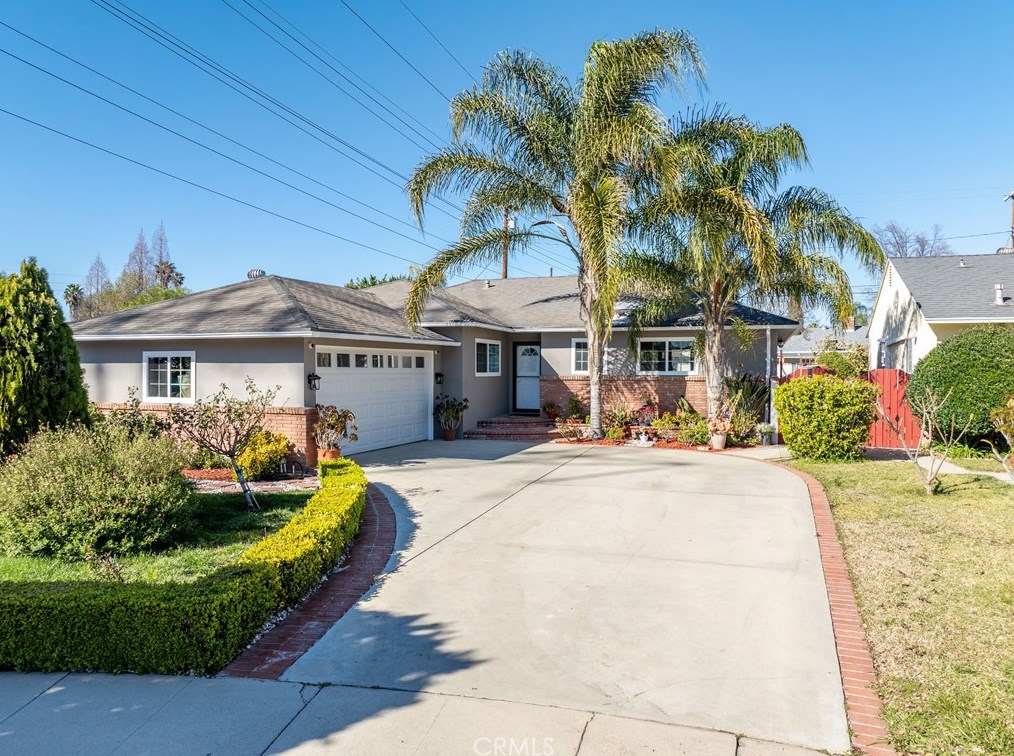 18825 Runnymede St, Los Angeles, CA 91335-2725