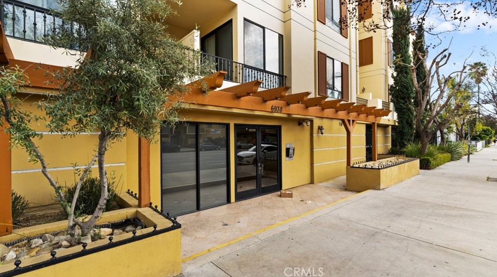 6938 Laurel Canyon Blvd #309, North Hollywood, CA 91605