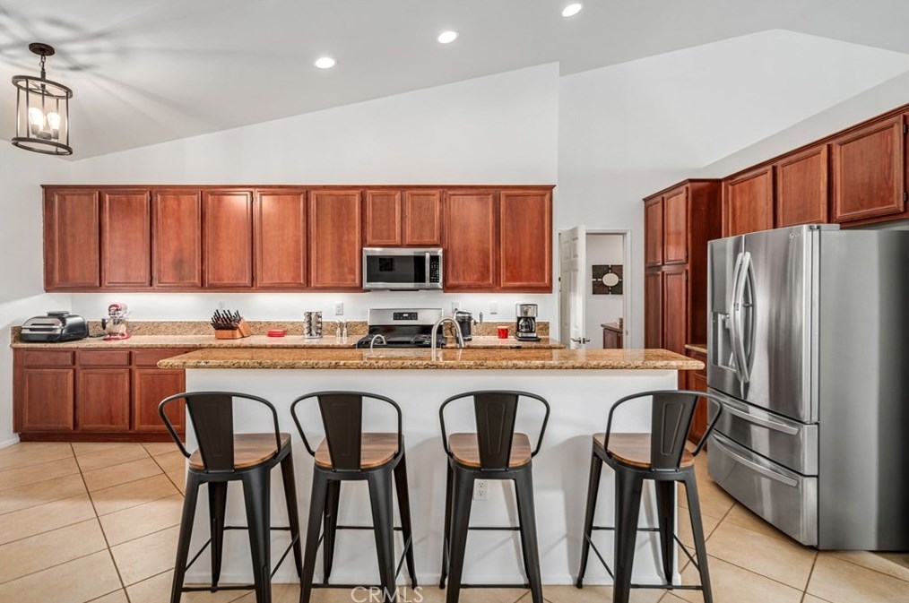 44515 17th St, Lancaster CA  93534-2863 exterior