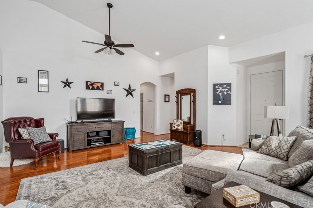 44515 17th St, Lancaster CA  93534-2863 exterior