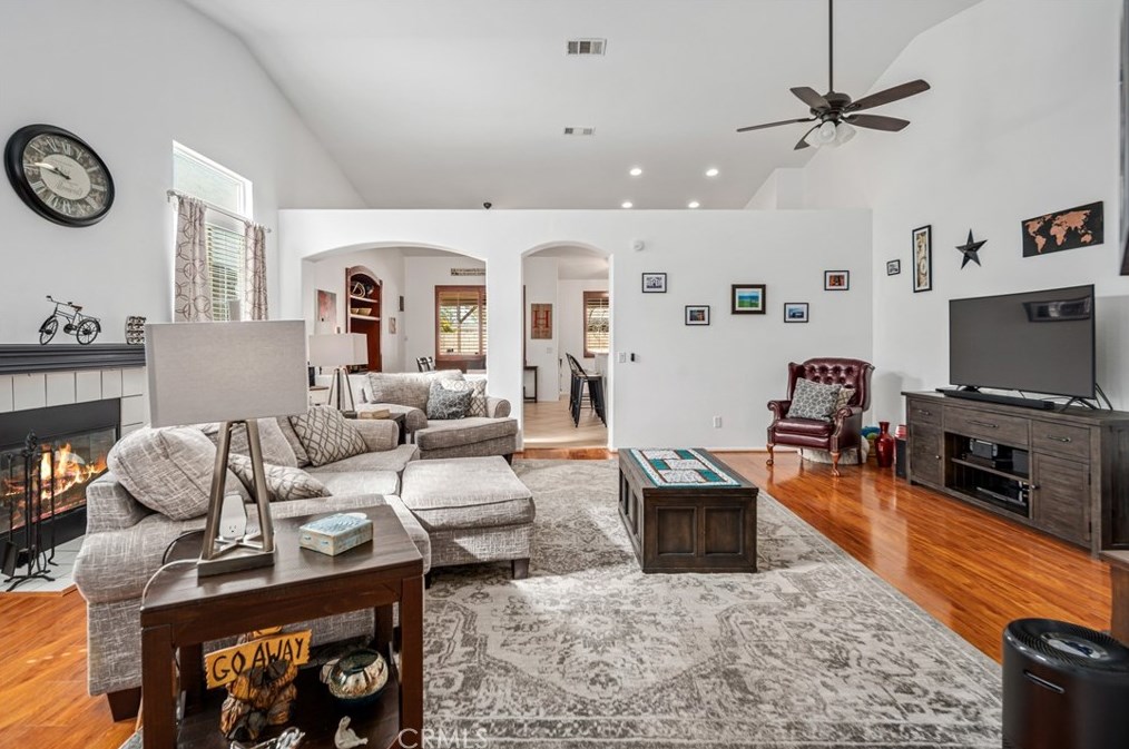 44515 17th St, Lancaster CA  93534-2863 exterior