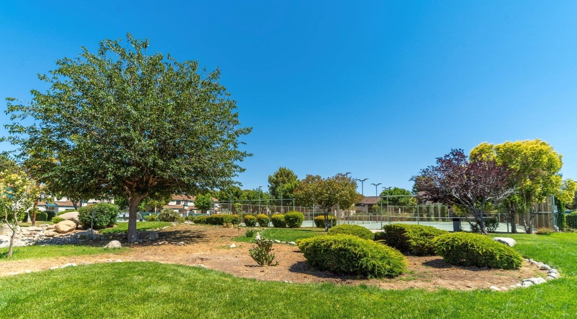 44430 15th St, Lancaster CA  93535-3454 exterior