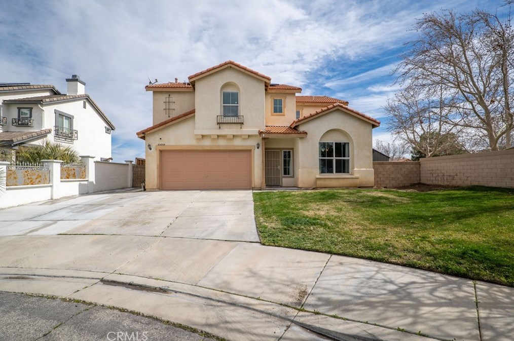 44004 Camellia St, Lancaster CA  93535-6146 exterior