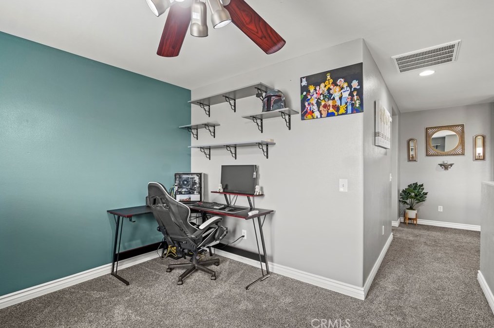 44004 Camellia St, Lancaster CA  93535-6146 exterior