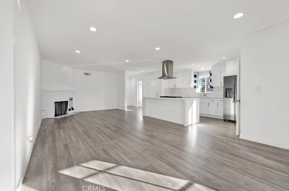 12609 Solvang St, North Hollywood CA  91605-2134 exterior