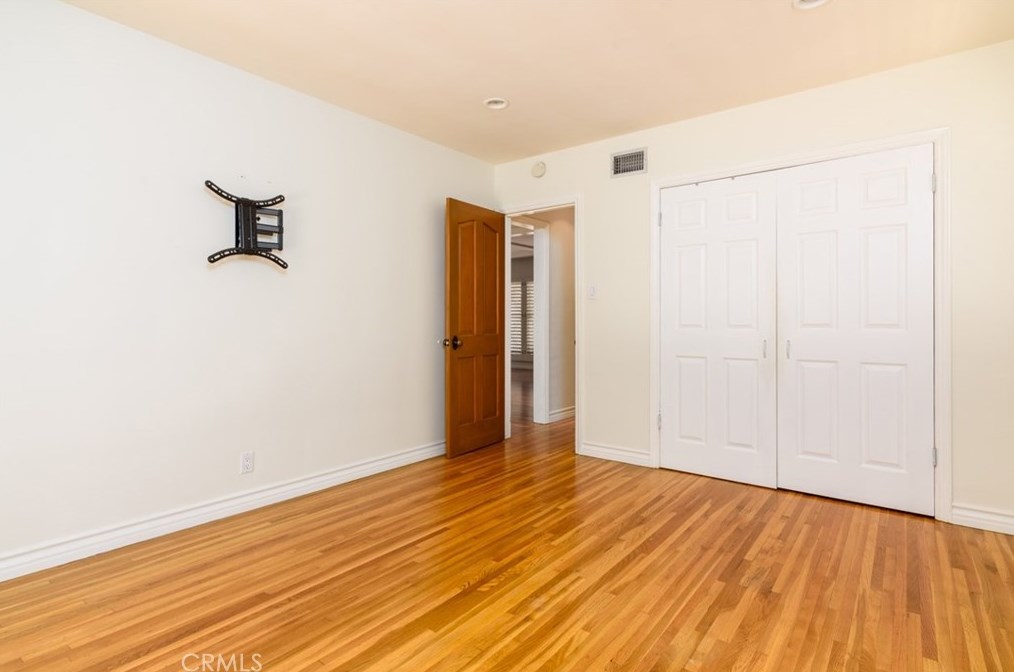 13158 Otsego St, Van Nuys CA  91423-1520 exterior