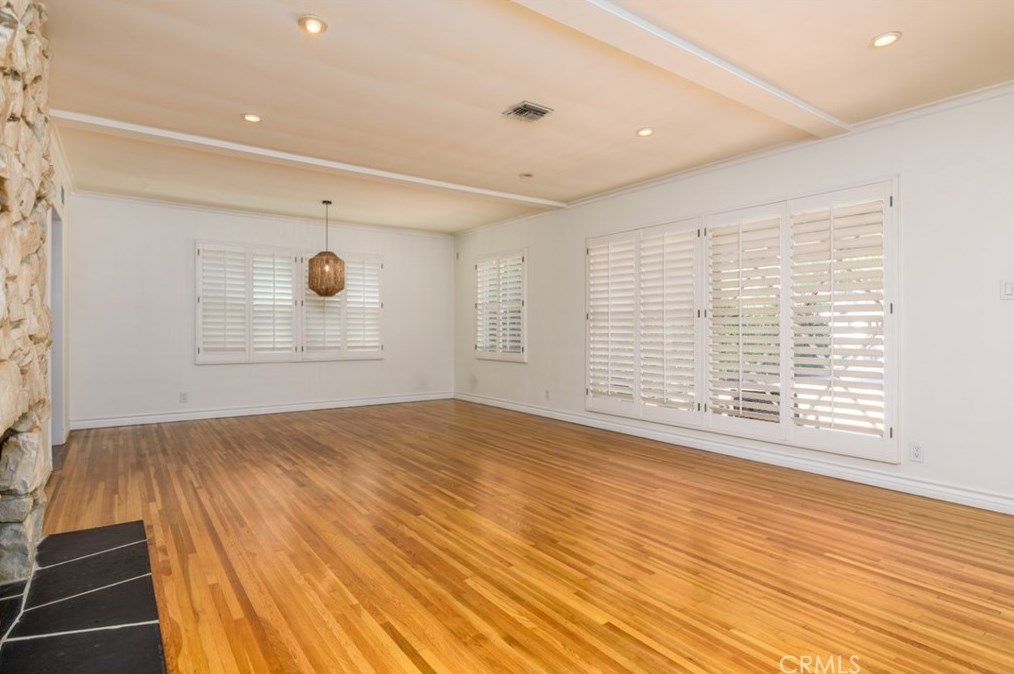 13158 Otsego St, Van Nuys CA  91423-1520 exterior