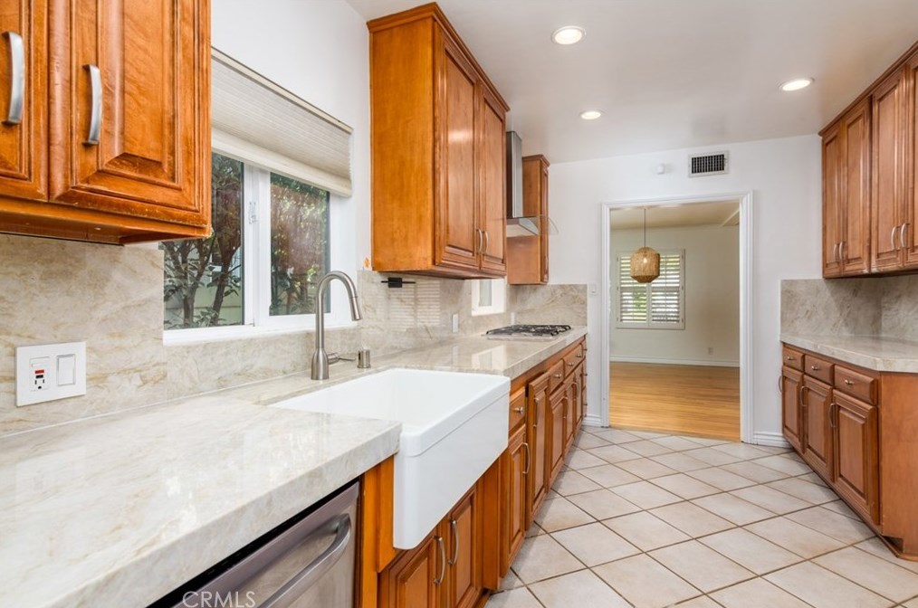 13158 Otsego St, Van Nuys CA  91423-1520 exterior