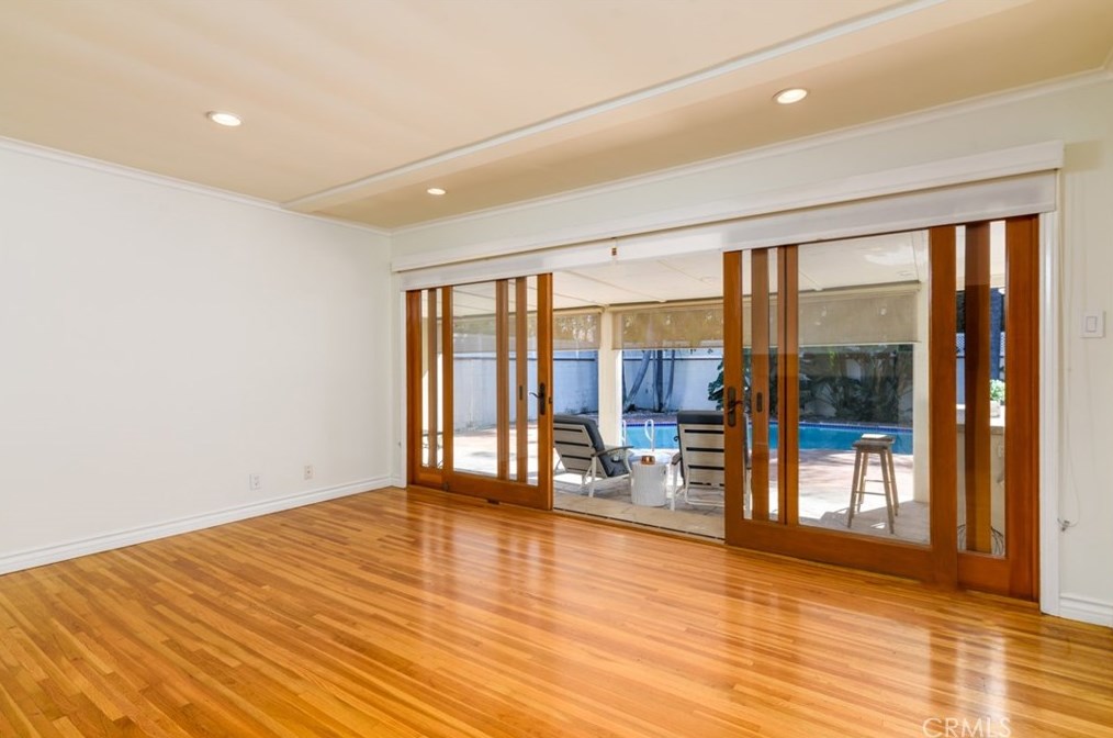 13158 Otsego St, Van Nuys CA  91423-1520 exterior