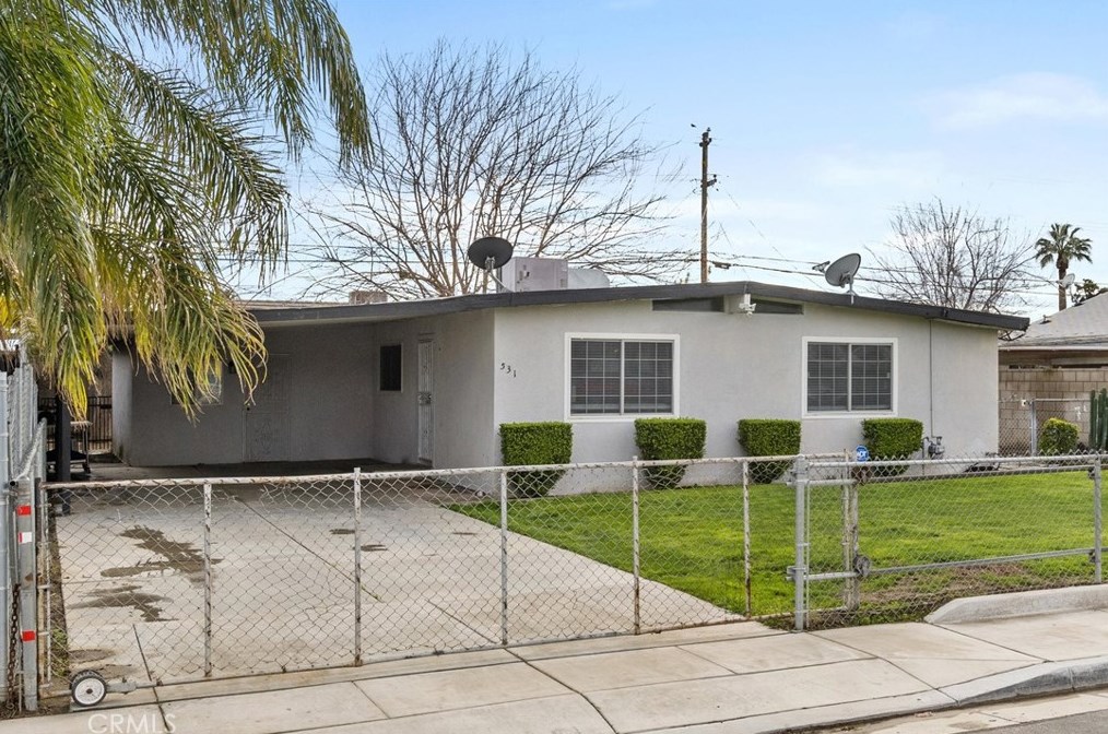 531 Fairview Rd, Bakersfield, CA 93307-5517