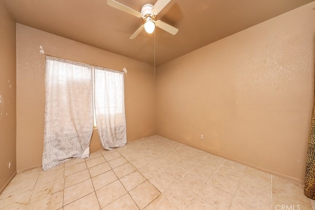 4035 Triton Dr, Palmdale CA  93552-3610 exterior