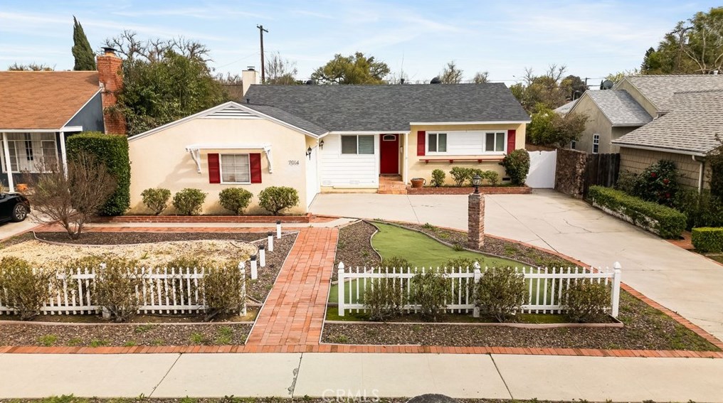 7014 Shoshone Ave, Van Nuys, CA 91406-3528